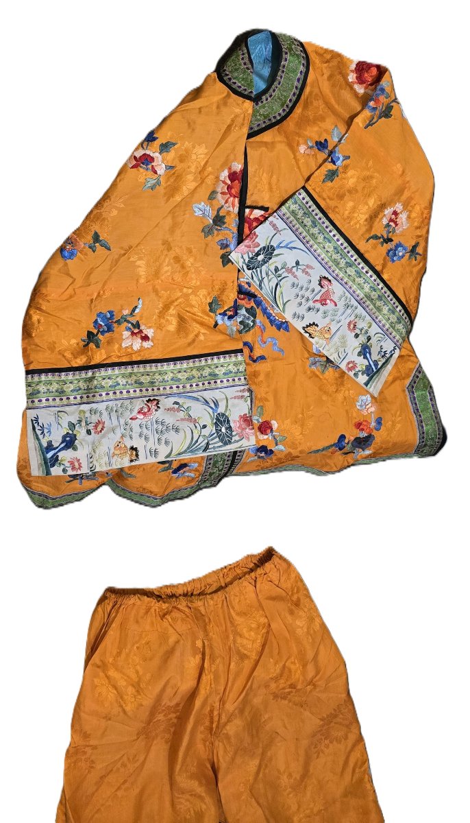 Traditional Chinese Silk Embroidered Clothing Sets, Early 20th Century-photo-1