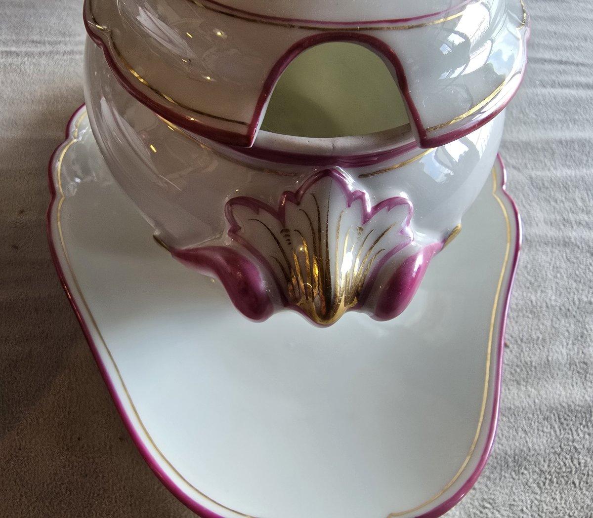 Paire de saucières anciennes en porcelaine, fin XIXᵉ siècle -photo-3