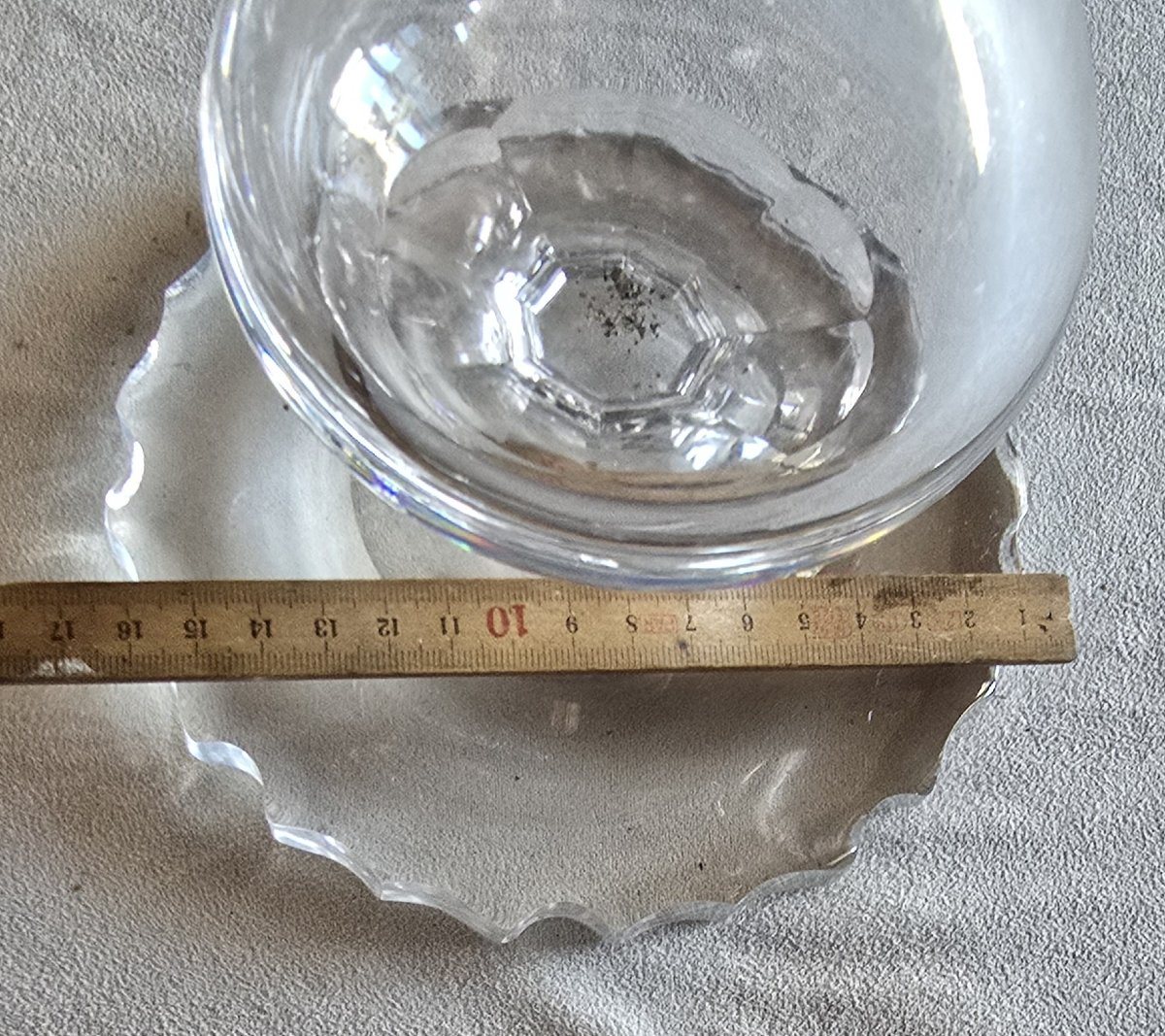 Ancien Vase soliflore en lourd cristal taillé et lisse-photo-7