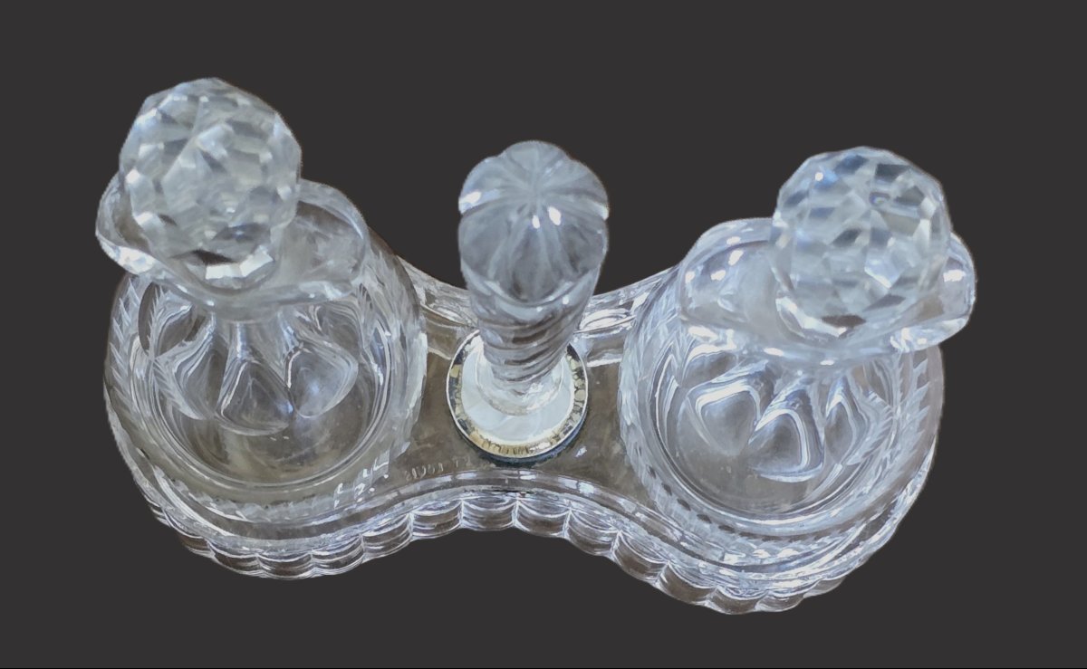 Ancien huilier‑vinaigrier en cristal moulé, attribué à Baccarat – XIXᵉ siècle-photo-4
