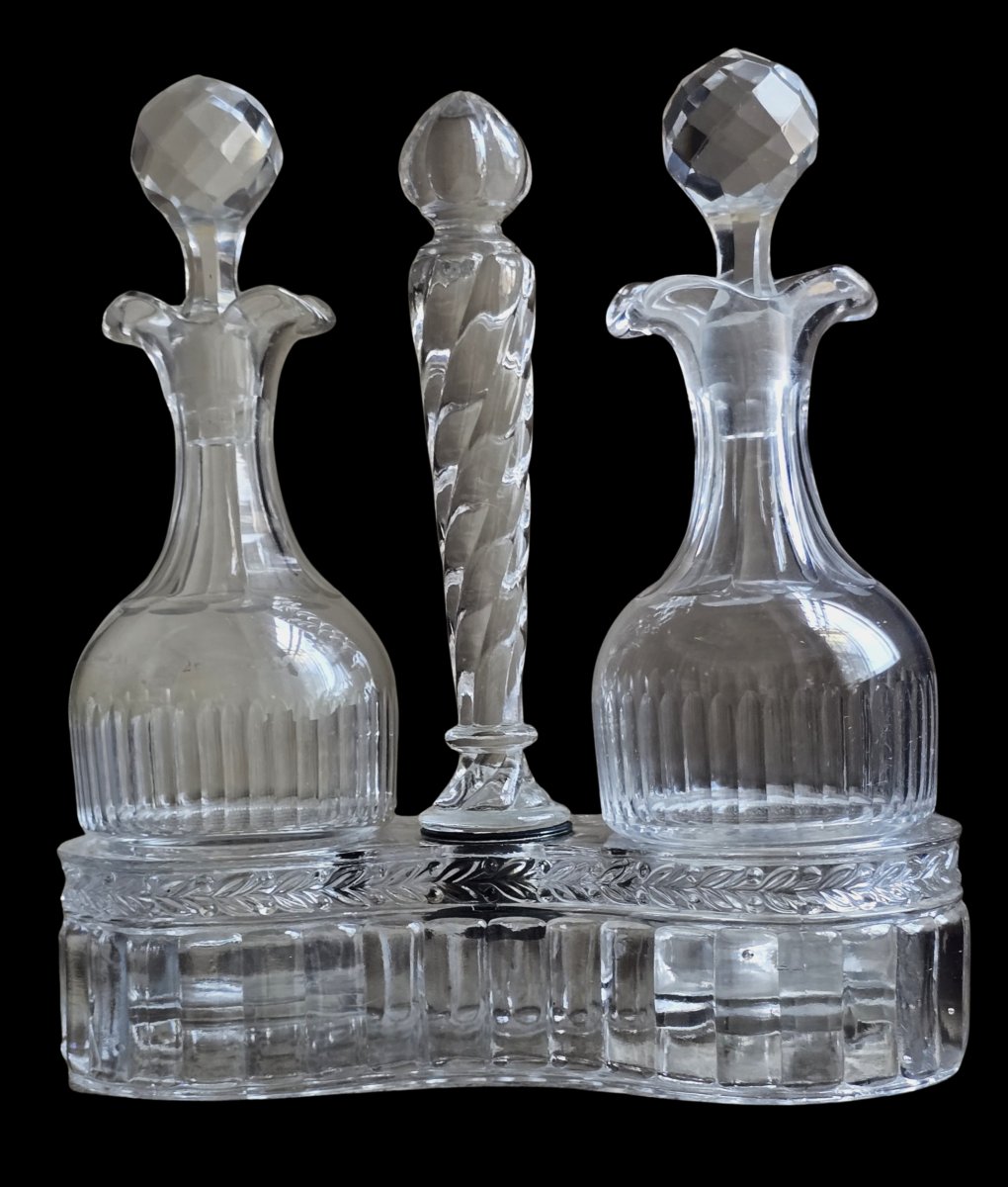 Ancien huilier‑vinaigrier en cristal moulé, attribué à Baccarat – XIXᵉ siècle