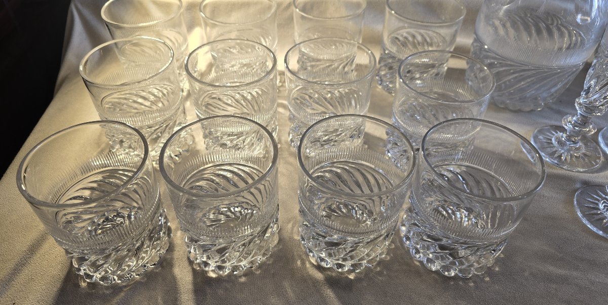 Ensemble 12 gobelets en cristal, modèle dit “SS” – Baccarat ou Saint‑Louis, époque Restauration-photo-3