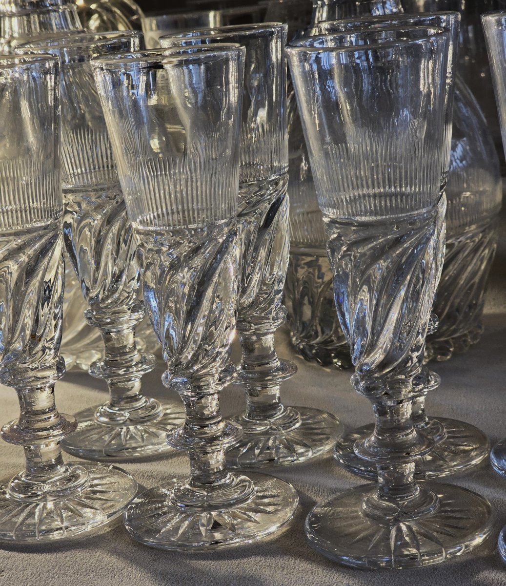 Set Of 12 Crystal Flutes, “ss” Model, Baccarat Or Saint-louis, Restoration Period