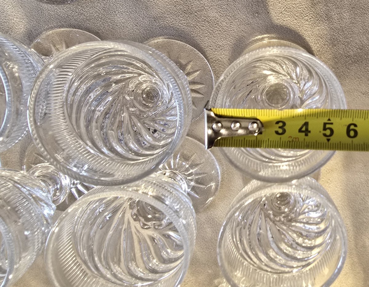 Set Of 12 Crystal Glasses, Known As The “ss” Model By Baccarat Or Saint-louis, From The Restoration Period-photo-3