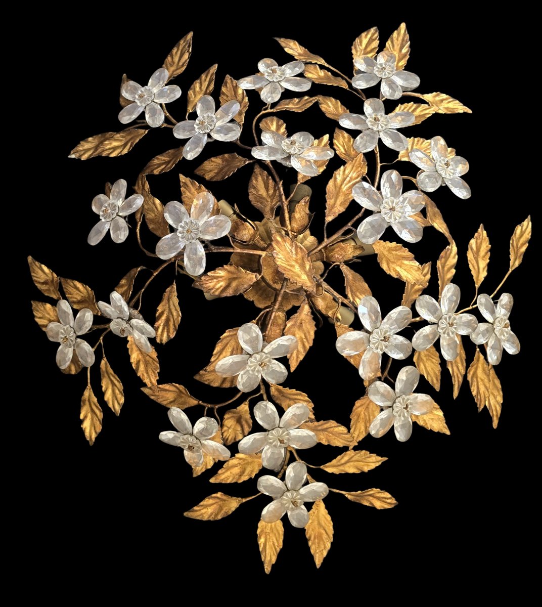 Ancien plafonnier Banci Florence feuilles fer doré fleurs de cristal seconde moitié XXᵉ siècle