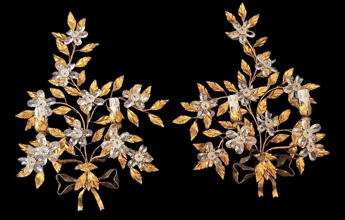 Paire d’appliques  fer doré et fleurs en cristal Banci, Florence, seconde moitié du XXᵉ siècle