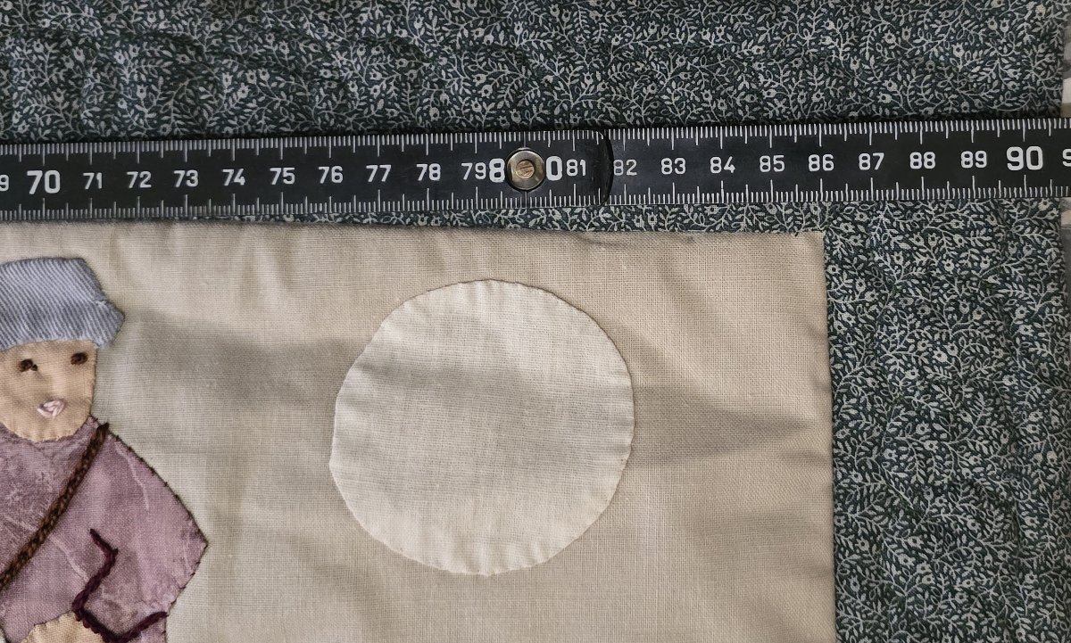 Antique Narrative Patchwork “le Pain Quotidien” – Hand‑executed Embroidery, Appliqué And Quilt-photo-4