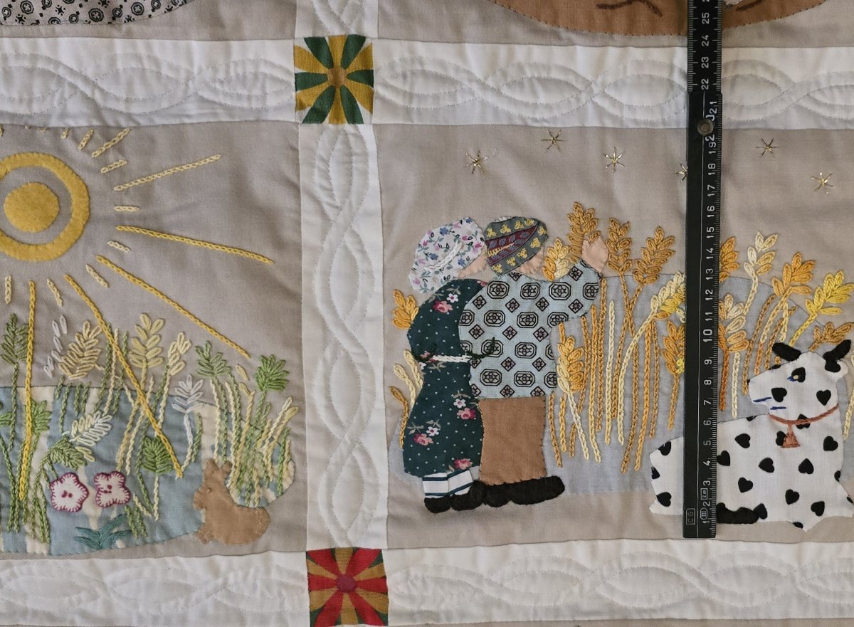 Antique Narrative Patchwork “le Pain Quotidien” – Hand‑executed Embroidery, Appliqué And Quilt-photo-5