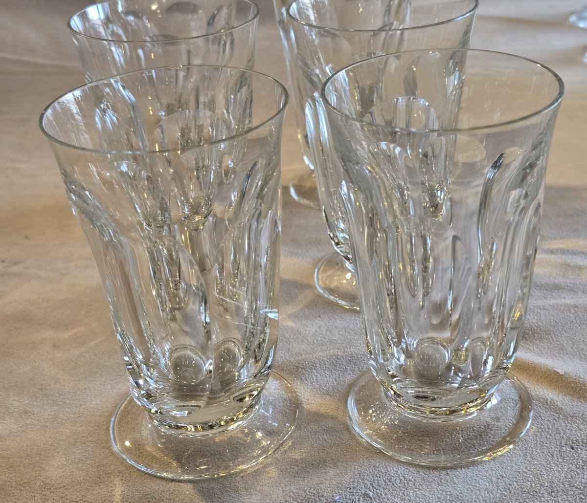 Ensemble de huit anciens verres en cristal taillé, Moser-photo-1