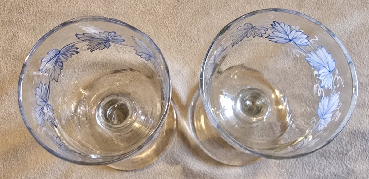Paire de petits verres à liqueur en verre peint, début XXᵉ siècle-photo-3