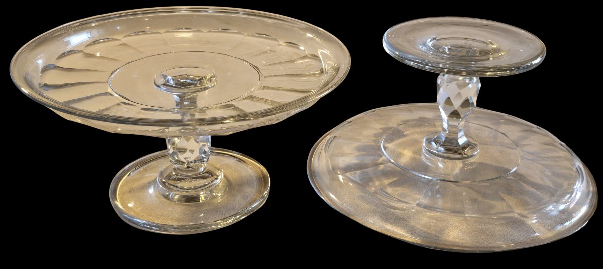 Paire d'anciens présentoirs sur pied en cristal taillé,  début du XXᵉ siècle