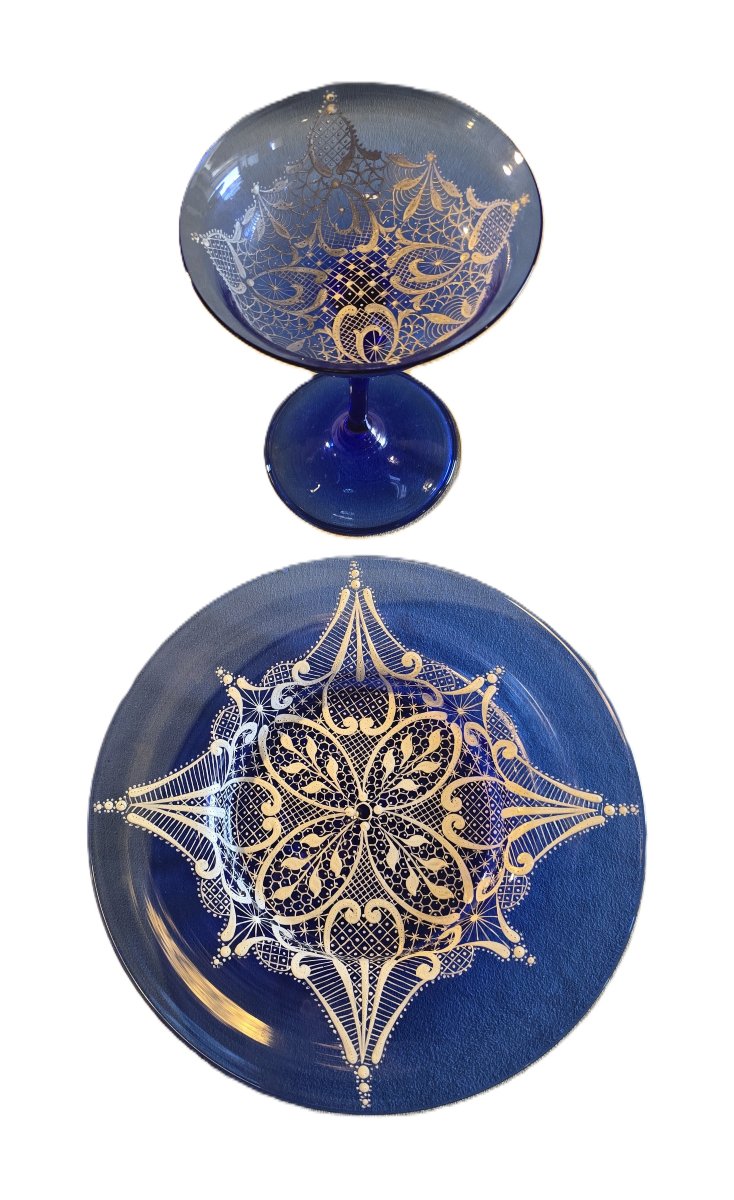 Ensemble calice et soucoupe anciens en verre bleu cobalt soufflé et émaillé-photo-2