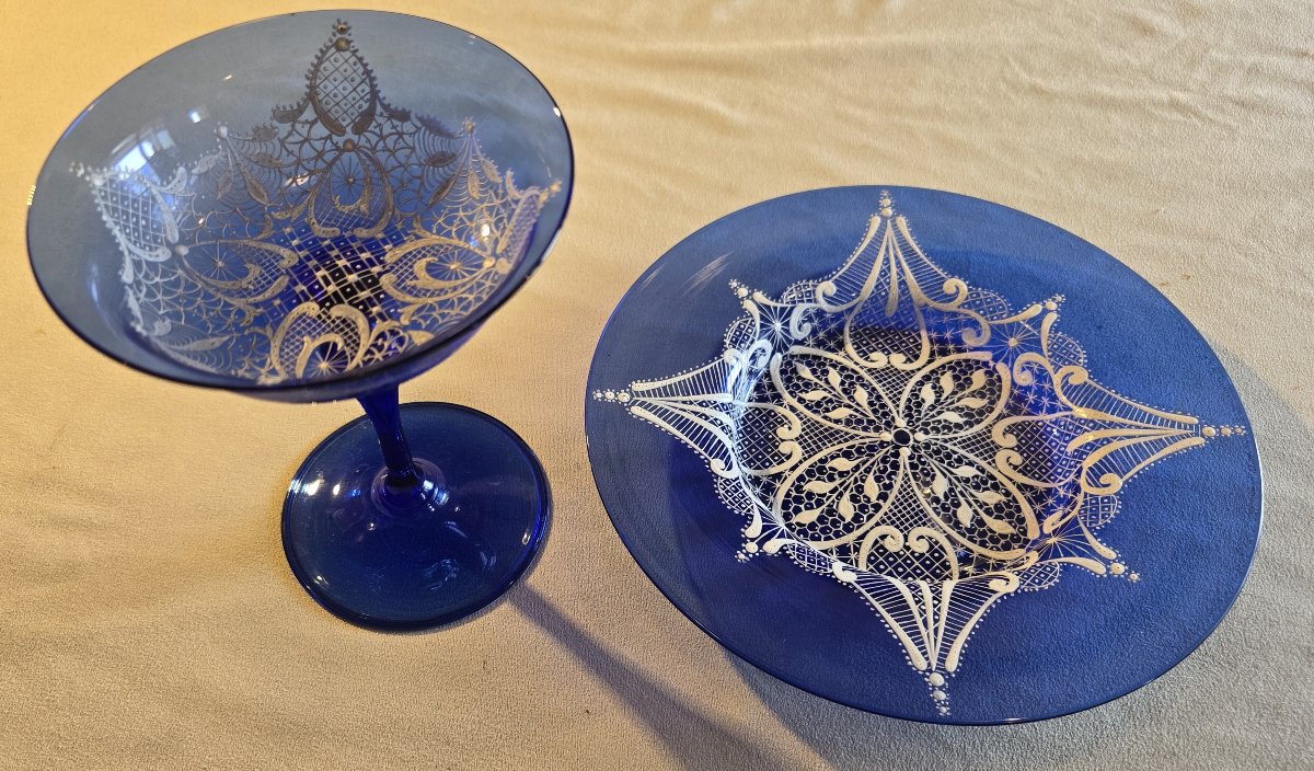 Ensemble calice et soucoupe anciens en verre bleu cobalt soufflé et émaillé-photo-3