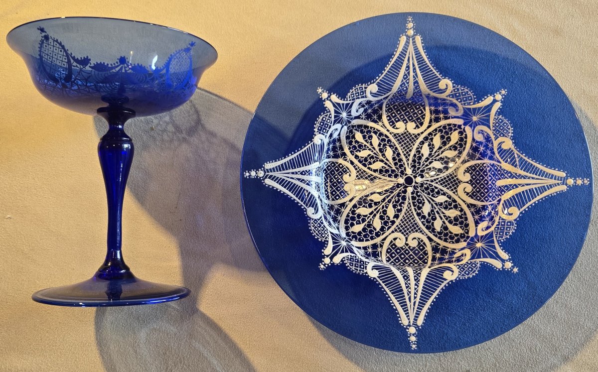 Ensemble calice et soucoupe anciens en verre bleu cobalt soufflé et émaillé-photo-4