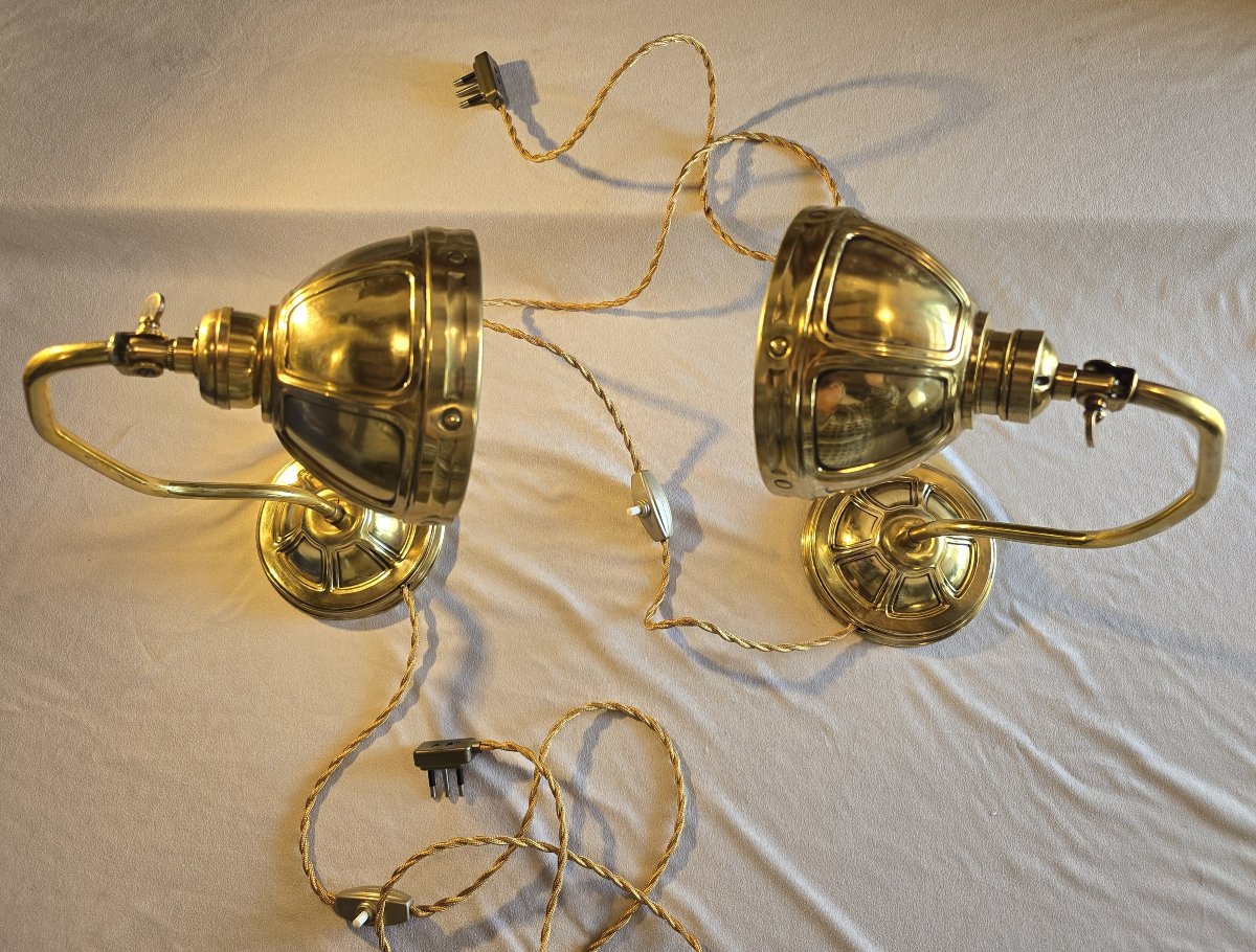 Paire d'anciennes  lampes de bureau en laiton , réflecteur orientable, 1930-1950-photo-2