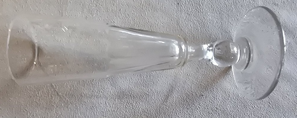  Lot de 12 anciennes flûtes à champagne en cristal taillé, debut XX ème siècle-photo-2