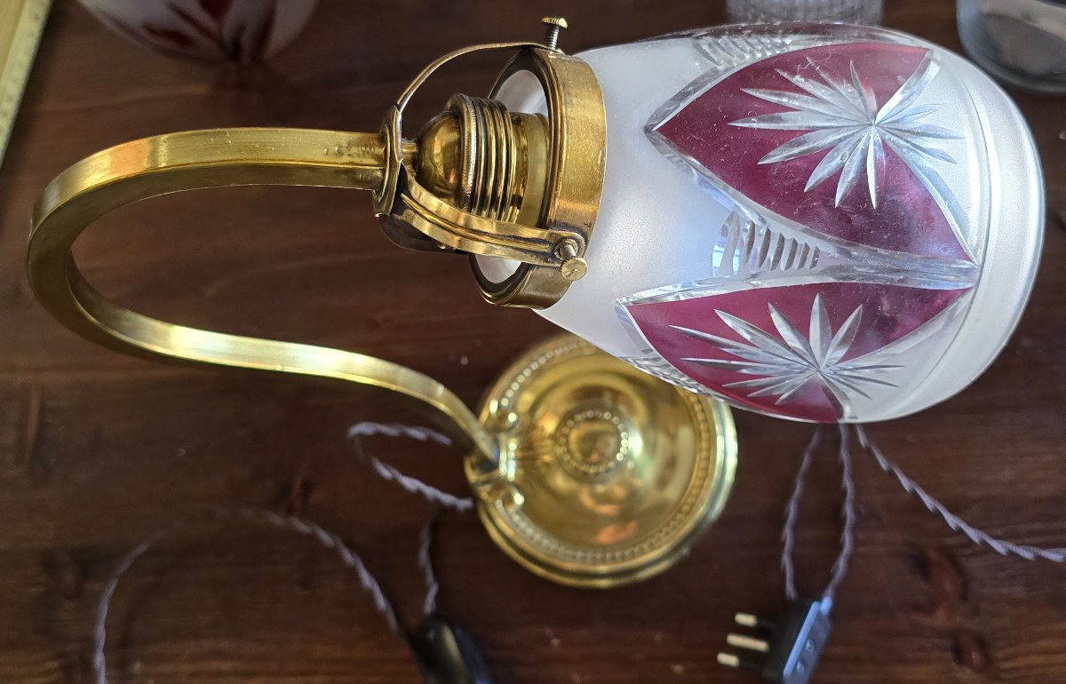 Lampe de table en laiton avec abat‑jour en cristal gravé — début XXᵉ siècle-photo-4