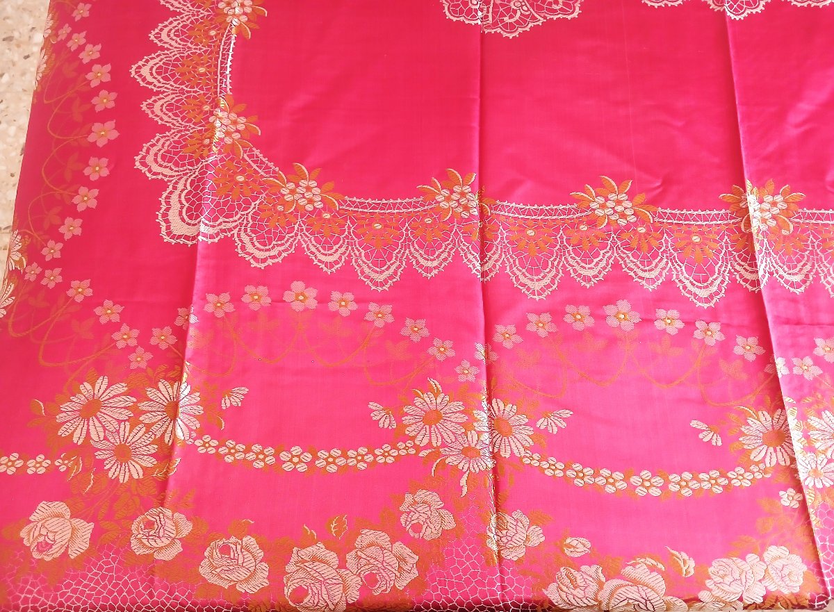 Antique Italian Bedspread Made Of Textured Silk, Early 20th Century-photo-3