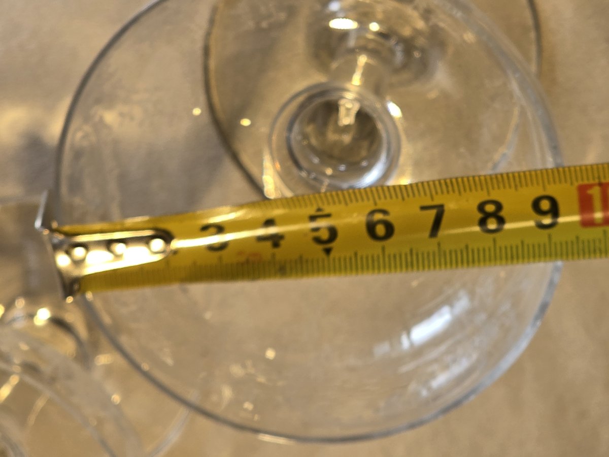 Huit coupes anciennes cristal  décor rocaille gravé  attribuées à Baccarat fin XIXᵉ / début XXᵉ-photo-6