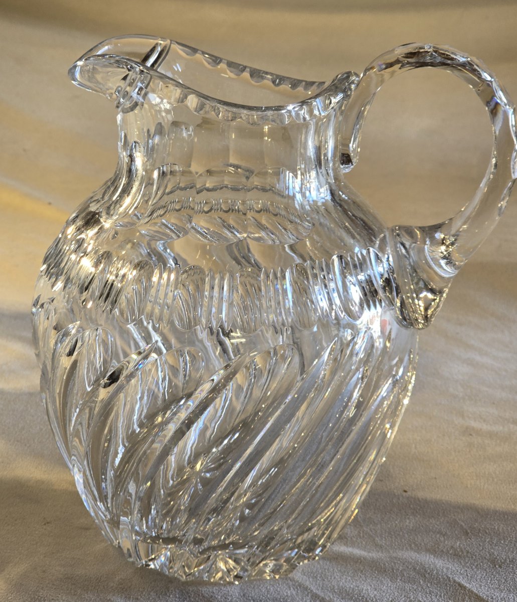 Broc  ancien en cristal épais taillé– Italie, vers 1950