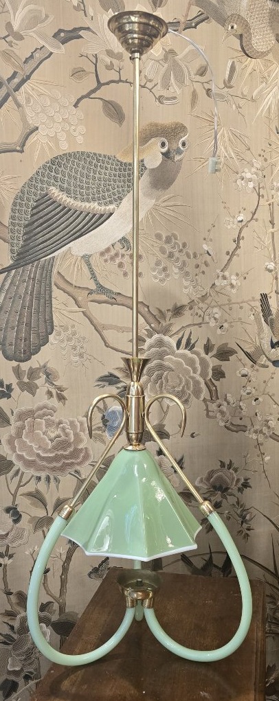 Lustre en opaline et monture en laiton – Italie, vers 1955–1965-photo-3