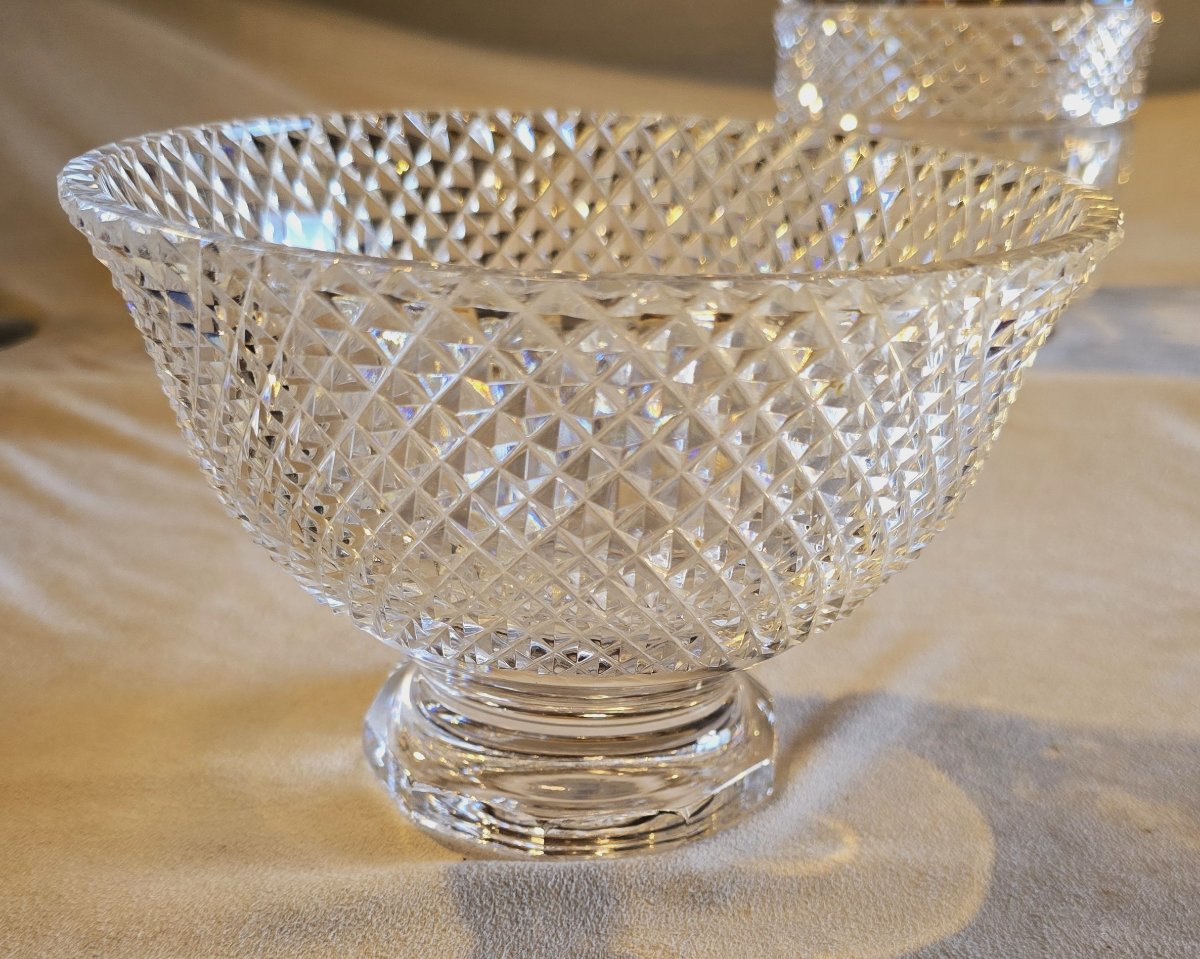 Ancienne petite coupe sur piédouche en cristal taillé à décor de pointes de diamant