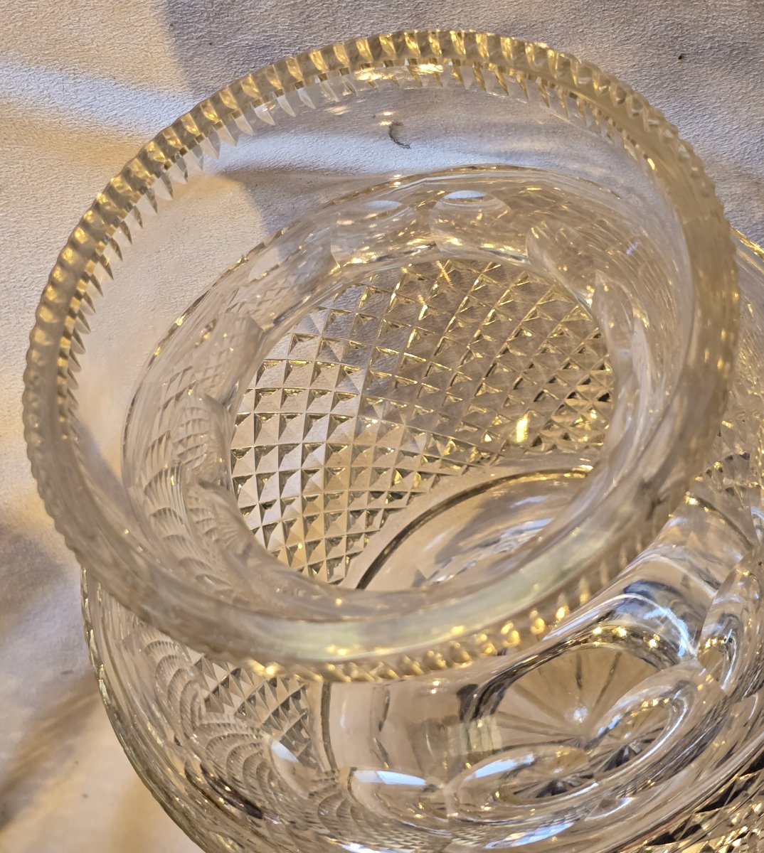 Ancien Vase en cristal taillé à décor de pointes de diamant-photo-4