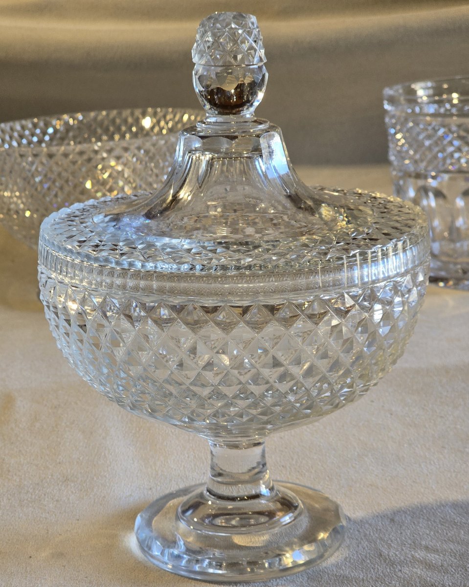 Antique Candy Dish Made Of Hand-cut Crystal With Diamond-pointed Edges-photo-2