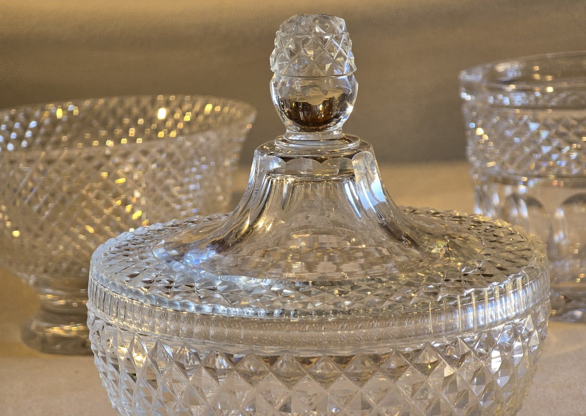 Antique Candy Dish Made Of Hand-cut Crystal With Diamond-pointed Edges-photo-4