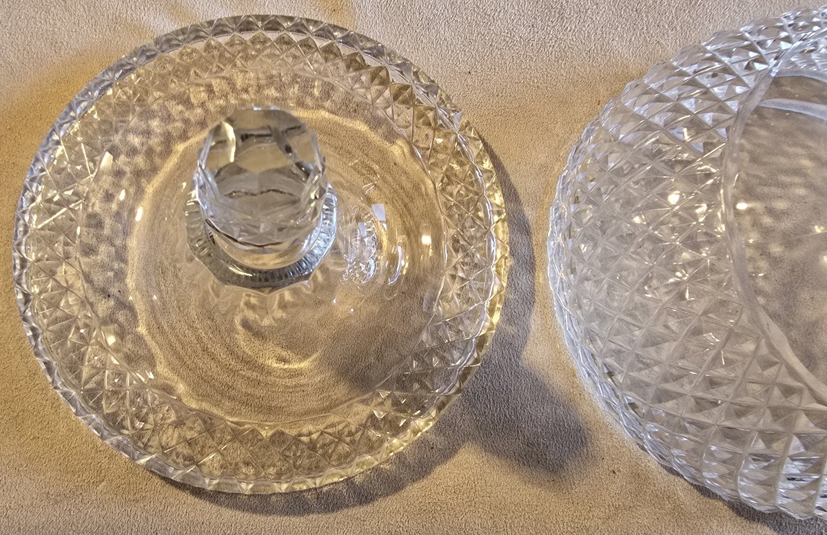 Antique Candy Dish Made Of Hand-cut Crystal With Diamond-pointed Edges-photo-3