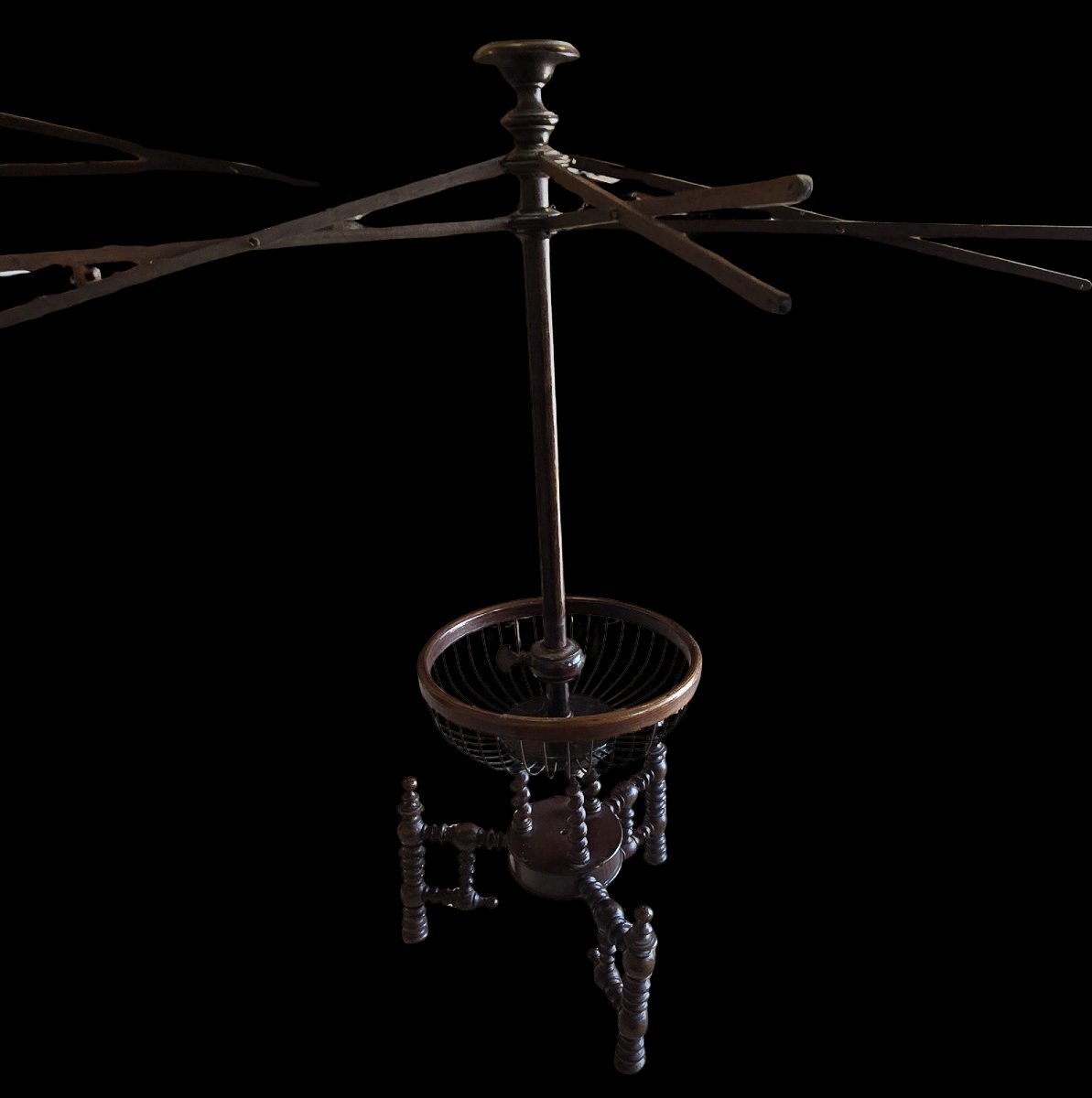 Antique Spindle For Skeins, Made Of Turned Wood, Second Half Of The 19th Century