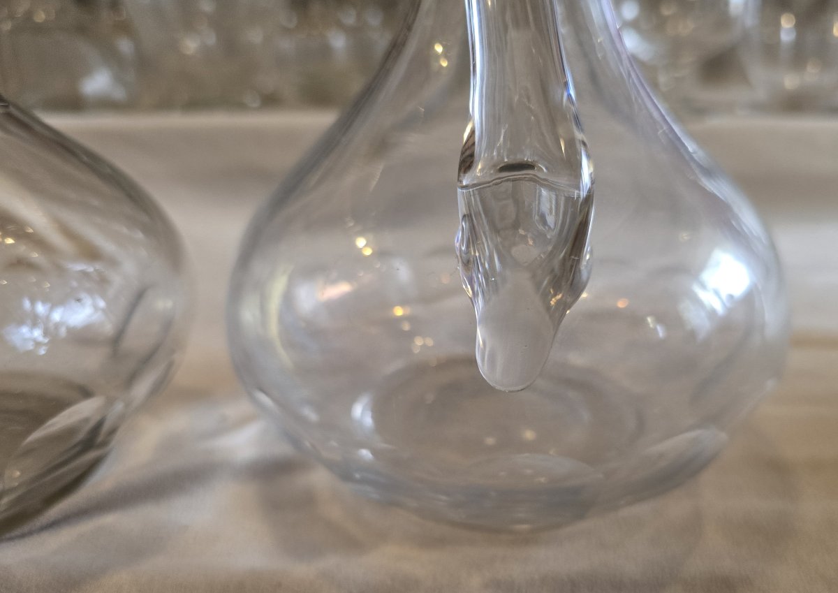 Ensemble  de trois brocs aiguières anciennes en verre soufflé et taillé-photo-3