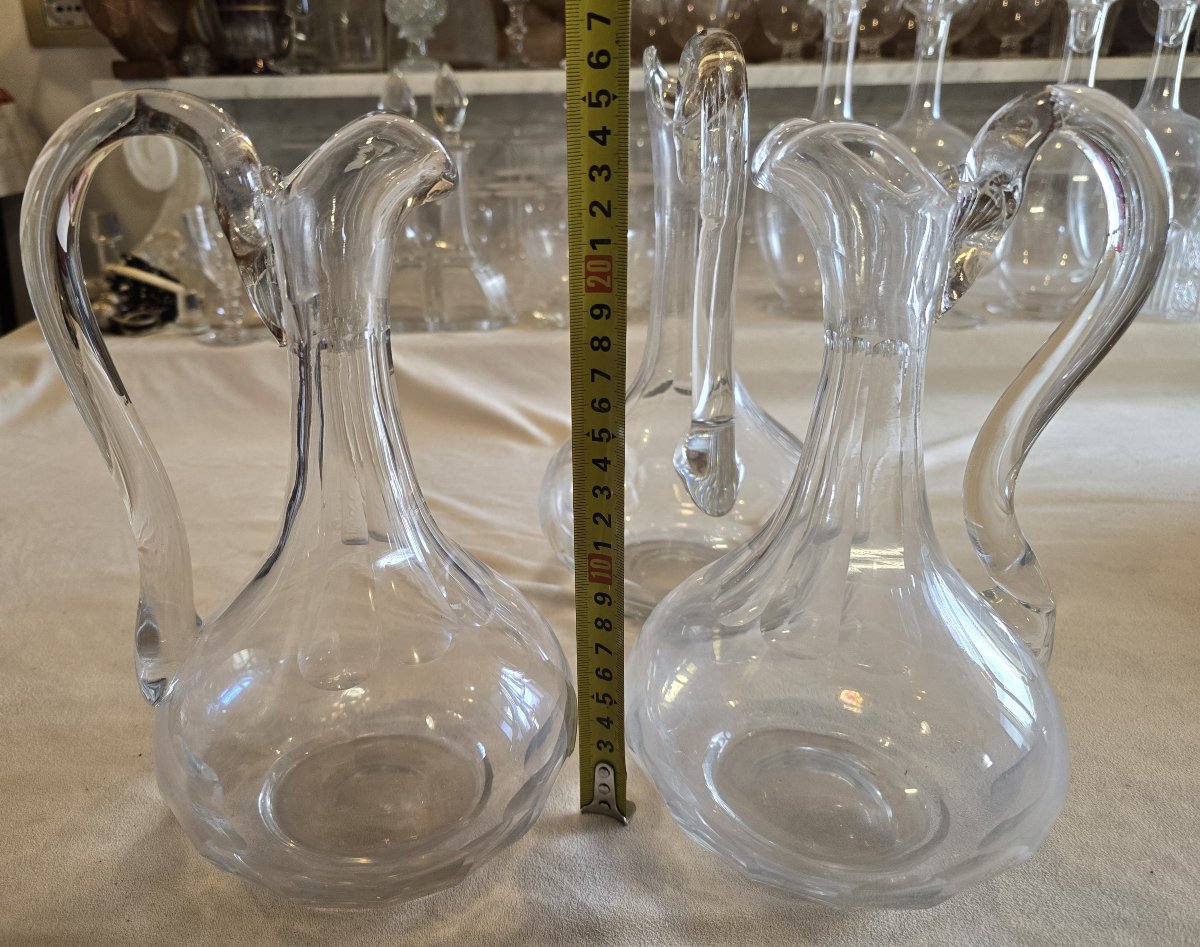 Ensemble  de trois brocs aiguières anciennes en verre soufflé et taillé-photo-4