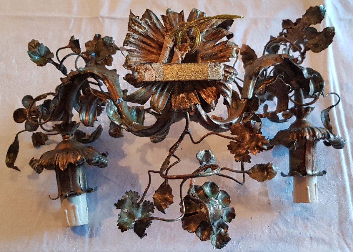 Pair Of Florentine Handicraft Sconces Leaves And Polichrome Flowers-photo-3