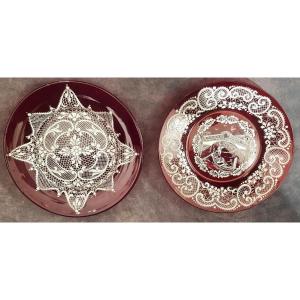 Two Small Antique Plates In Ruby ​​red Blown Glass And White Venice Enamels