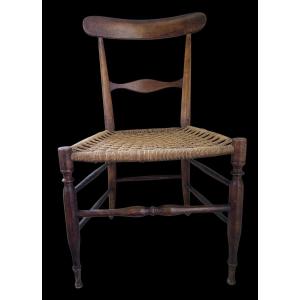Ancienne chaise pour enfant