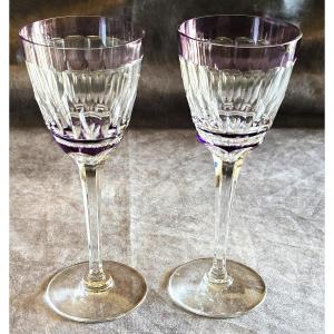 paire d'anciens verres sur pied en cristal