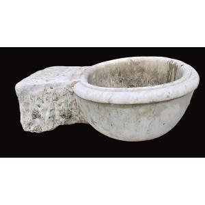 Ancien lavabo en marbre blanc de Carrare, XIXᵉ siècle