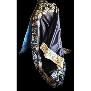 Antique Manchu Silk Embroidered Jacket, China, Qing Dynasty (late 19th – Early 20th Century)
