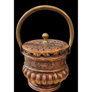 Antique 19th-century Bed Warmer Made Of Embossed Copper 