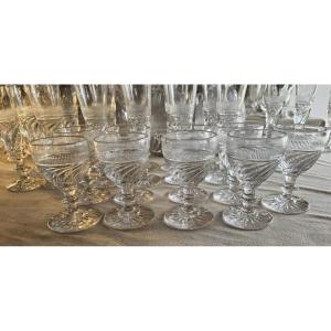 Ensemble 8 verres en cristal, modèle dit “SS” – Baccarat ou Saint‑Louis, époque Restauration