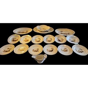 Service de table en porcelaine, 17 pièces, Popov, Russie, première moitié XIX siècle
