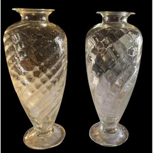Paire d'anciens vases en verre souffé décor spirale