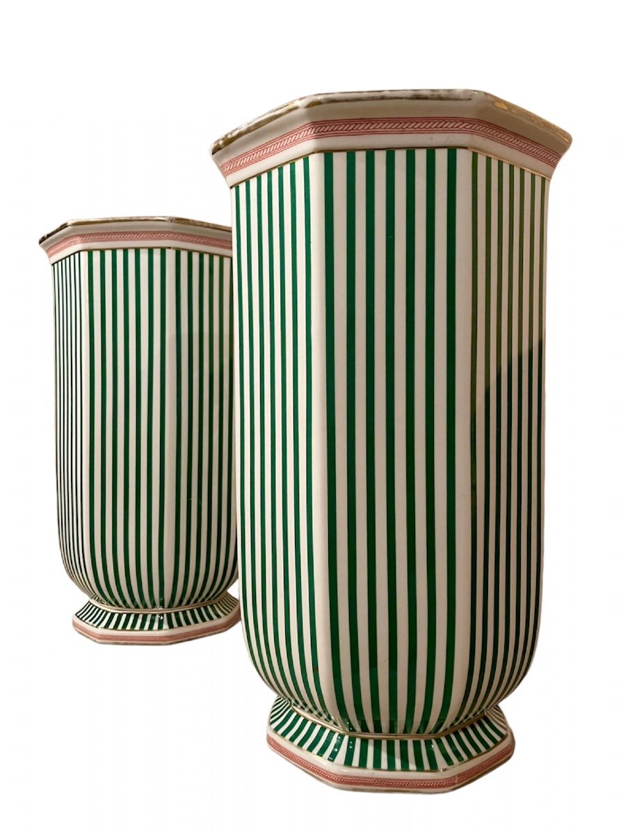 Importante Paire De Vases En Porcelaine. Début du XXe Siècle, Art Déco. 