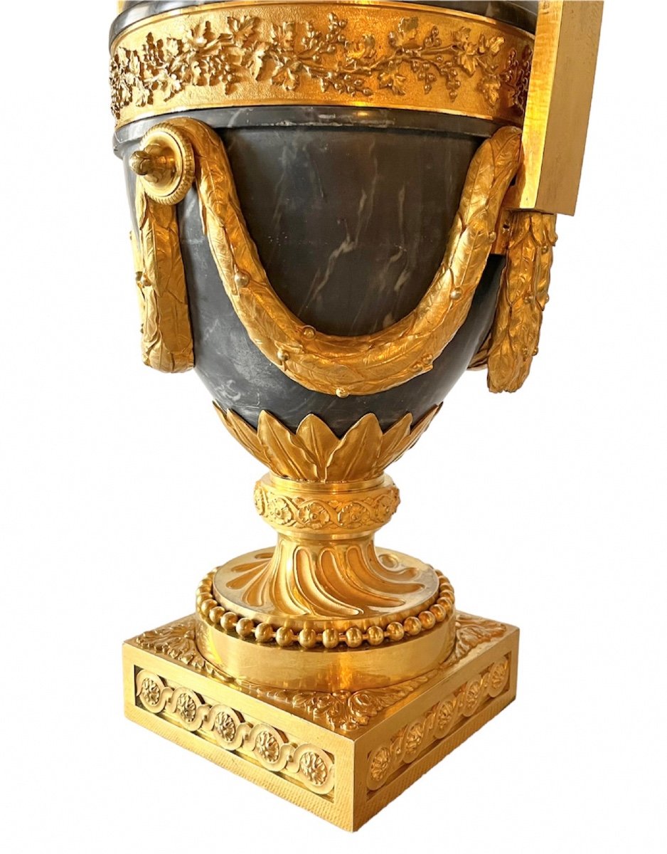 Grand Vase Amphore De Style Louis XVI En Bronze Doré Et Marbre Turquin. -photo-1