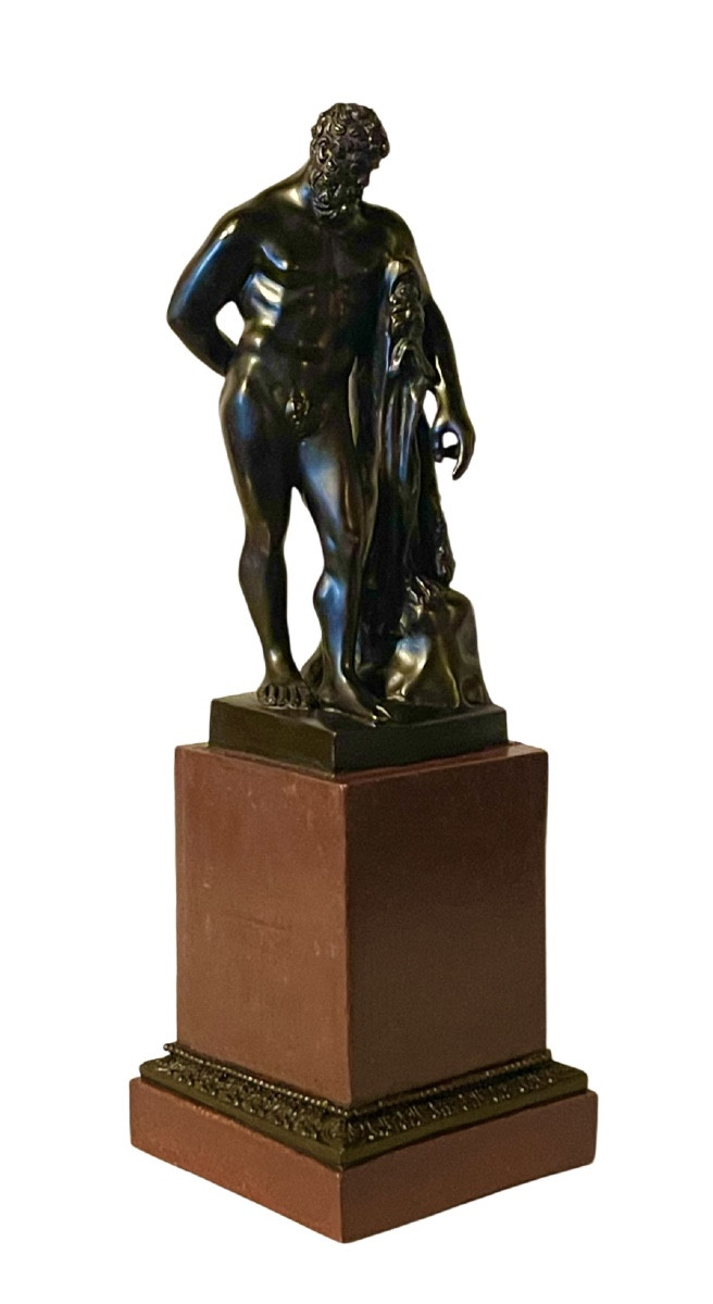 Statuette en bronze patiné représentant l’Hercule Farnèse, d’après l’antique. -photo-3