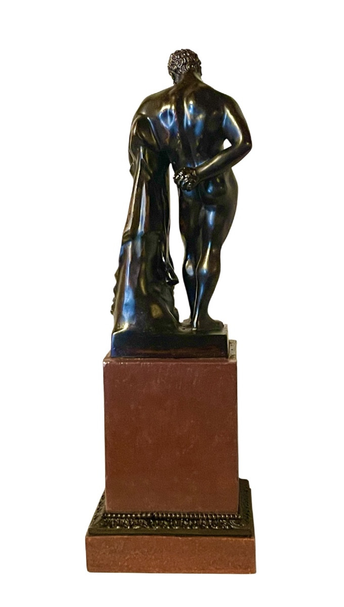 Statuette en bronze patiné représentant l’Hercule Farnèse, d’après l’antique. -photo-4