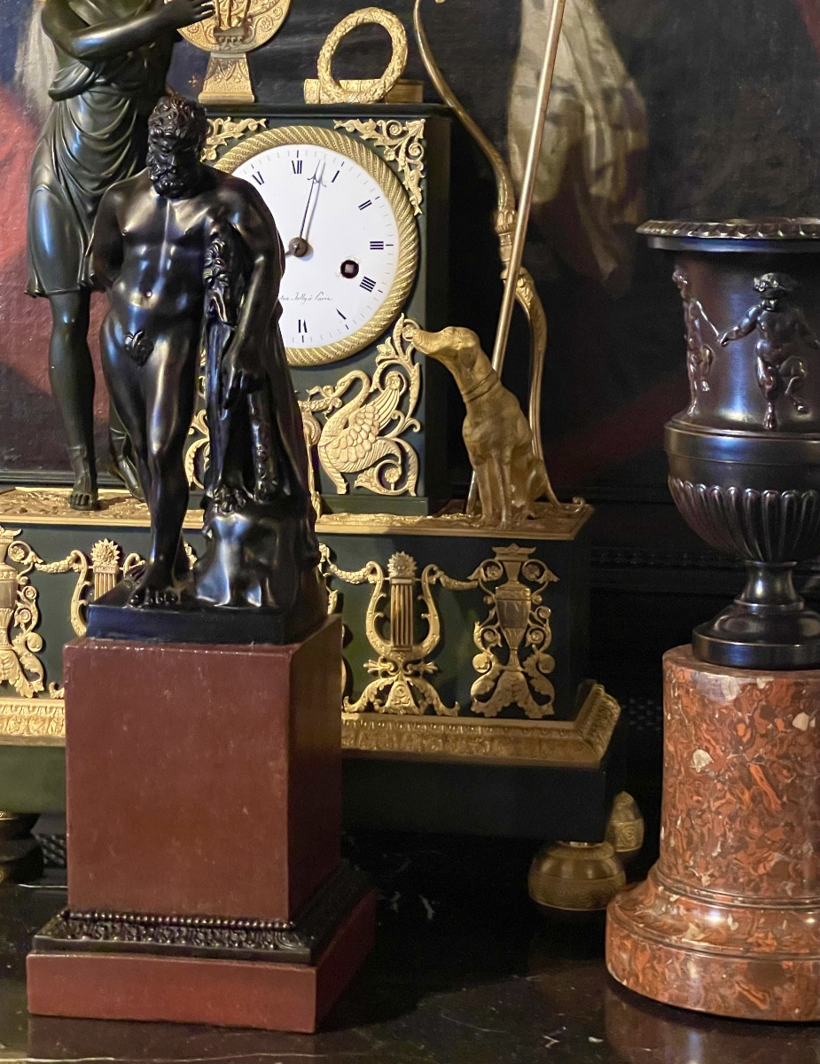 Statuette en bronze patiné représentant l’Hercule Farnèse, d’après l’antique. -photo-1