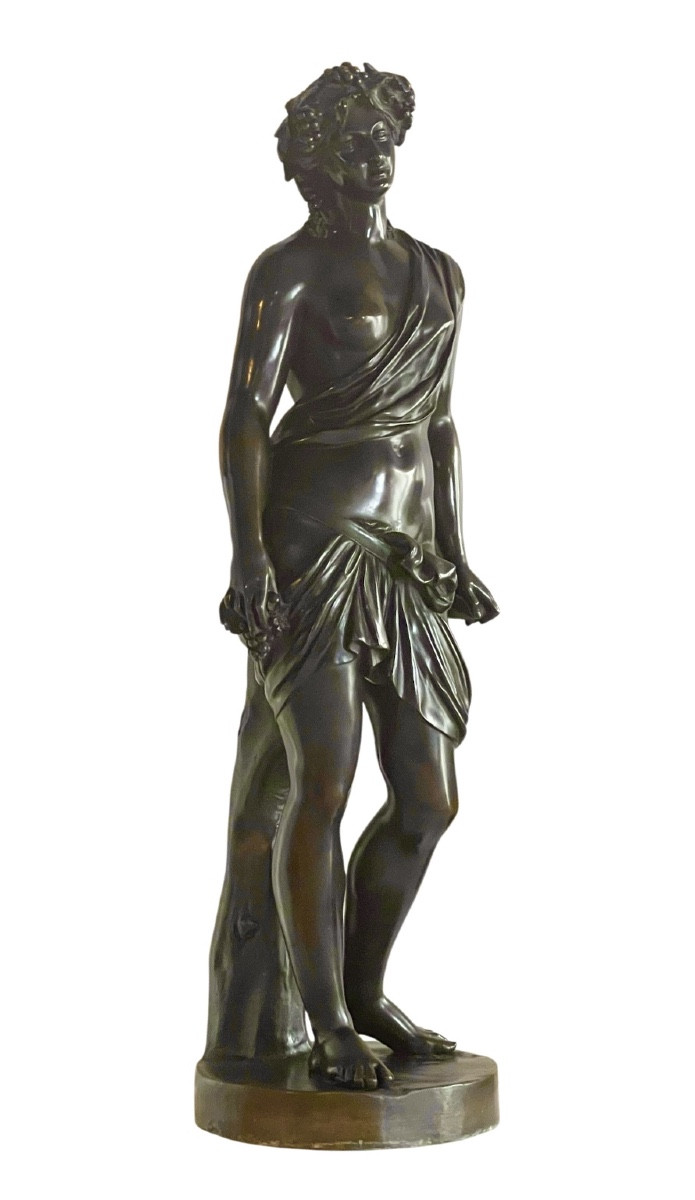 Grande figure en bronze patiné figurant une Bacchante. XIXe siècle. -photo-2