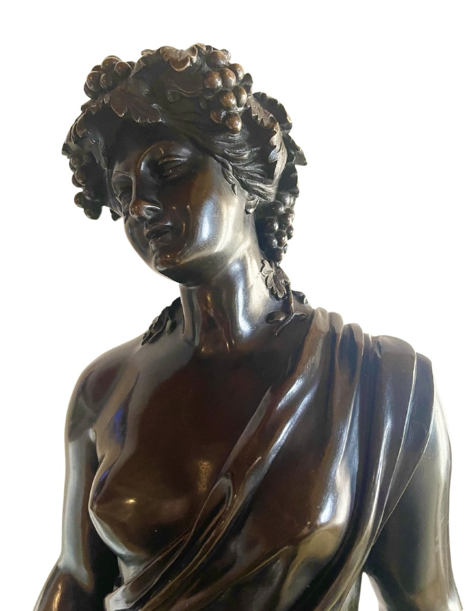 Grande figure en bronze patiné figurant une Bacchante. XIXe siècle. -photo-5